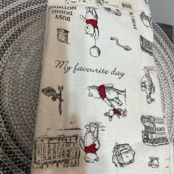 Disney Winnie the Pooh Kitchen Towels and Mitt set 3 piece set NWT - Picture 7 of 7